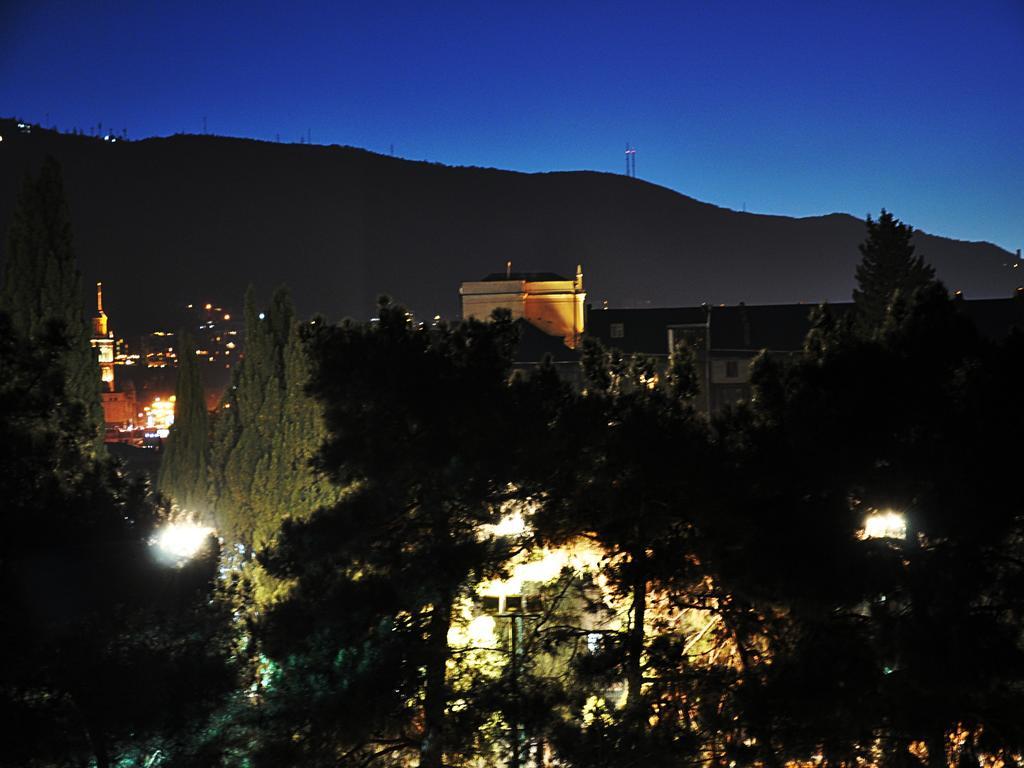 Gold Star Hotel Tbilisi Exteriör bild